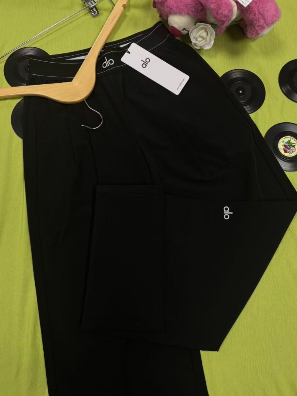 ๐Alo Yoga Suit Up Trouser Black (Regular Fit 30-inch Inseam)๐ - Picture 9 of 12